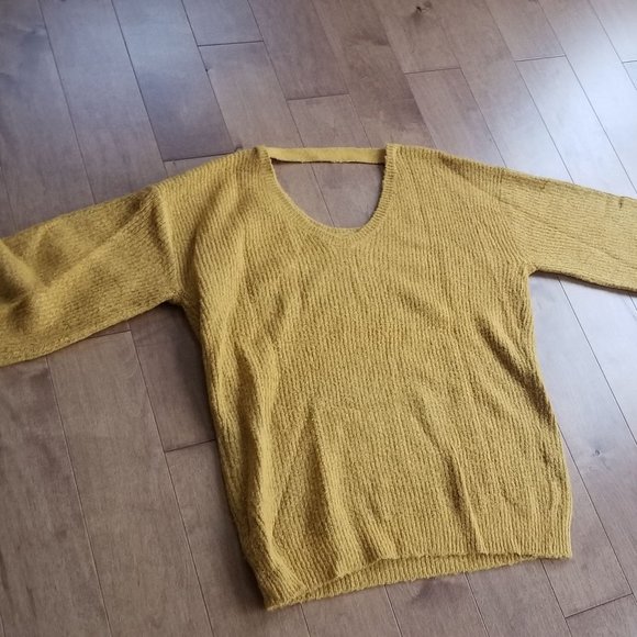 Oversized Sweater - Picture 2 of 2